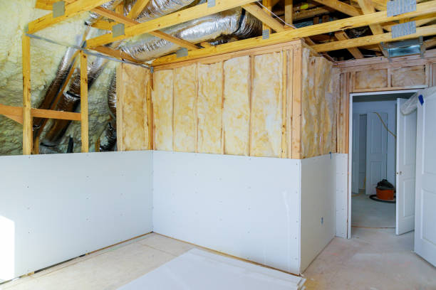 Best Local Insulation Services  in East Syracuse, NY